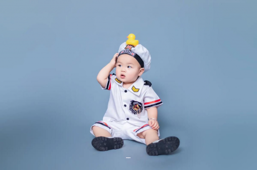 澄迈宝宝老摇头怎么回事